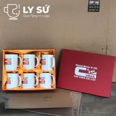 Bộ 6 cốc sứ Bát Tràng quà tặng in logo màu trắng dáng trụ quai C dung tích 350ml BCS-03