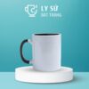 Ly sứ màu Bát Tràng quà tặng in logo 2 màu trắng và đen dáng trụ quai C có màu 350ml LM-51