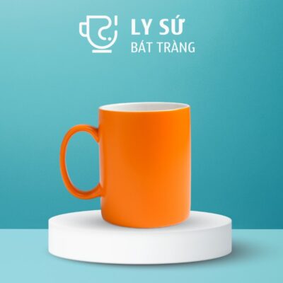 Ly sứ màu mát Bát Tràng quà tặng in logo màu cam mát dáng trụ quai C 350ml LM-70