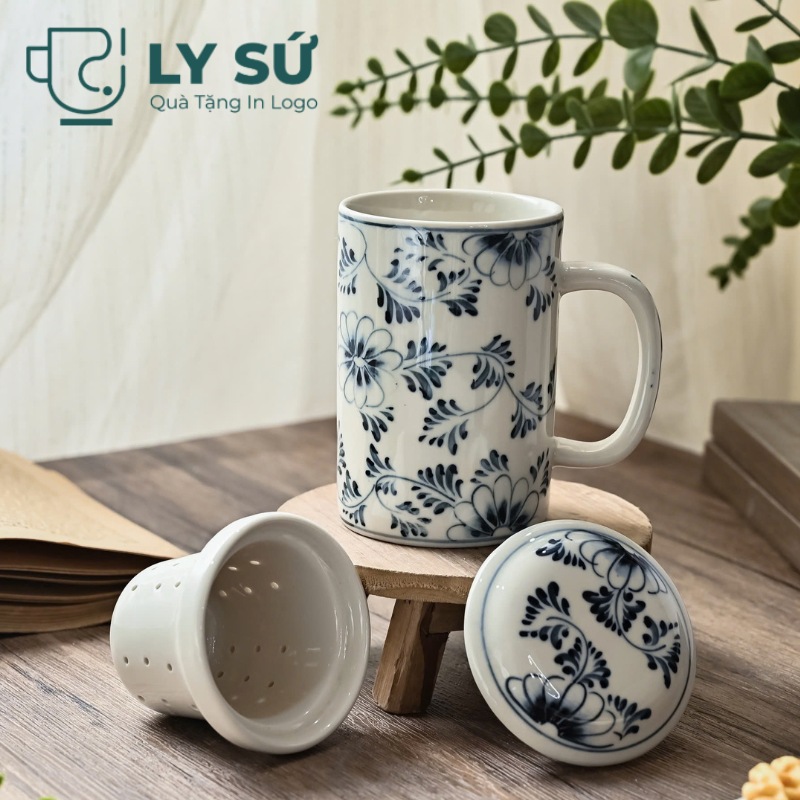 Cốc sứ lọc trà Bát Tràng quà tặng in logo họa tiết vẽ tay hoa dây dung tích 300ml LSLT-13