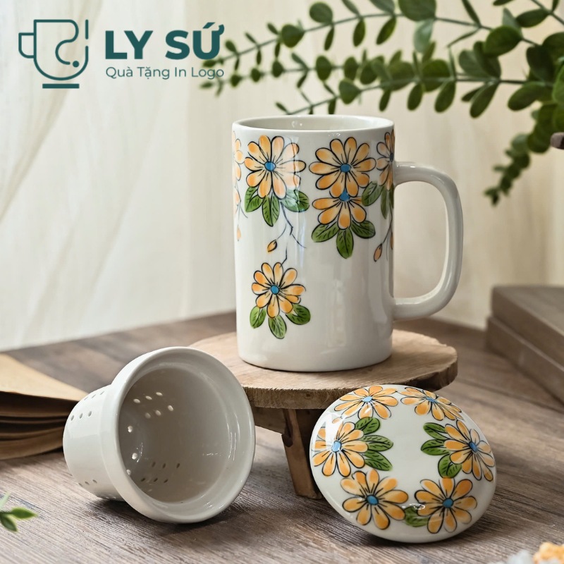 Cốc sứ lọc trà Bát Tràng quà tặng in logo họa tiết vẽ tay hoa vàng dung tích 300ml LSLT-17