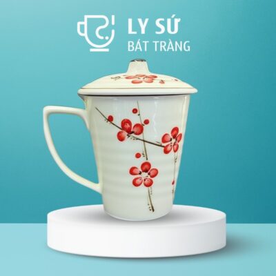 Ly sứ Bát Tràng quà tặng in logo họa tiết vẽ tay hoa mai đỏ có nắp dung tích 350ml LSVT-31