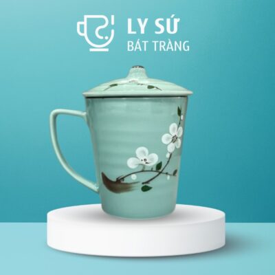 Ly sứ Bát Tràng quà tặng in logo họa tiết vẽ tay hoa mận trắng có nắp dung tích 350ml LSVT-33