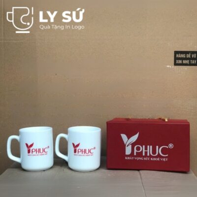 Bộ 2 cốc sứ Bát Tràng quà tặng in logo dáng trụ quai vuông 350ml BCS-10