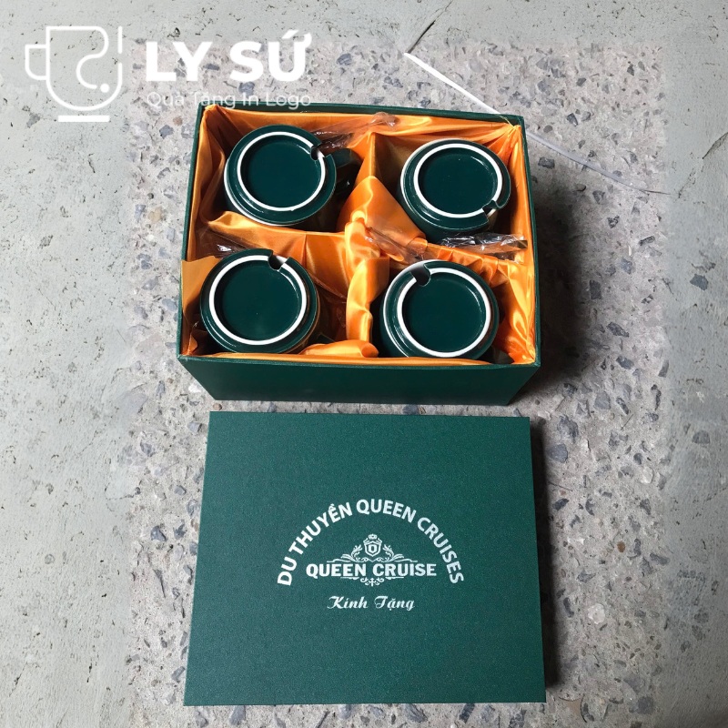 Bộ 4 cốc sứ Bát Tràng quà tặng in logo có nắp và thìa màu xanh lá đậm 300ml BCS-16