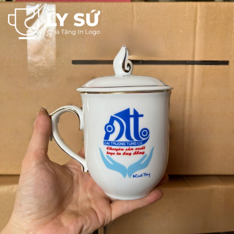 Bộ 4 cốc sứ Bát Tràng quà tặng in logo dáng thóp có nắp quai bán tim 350ml BCS-17