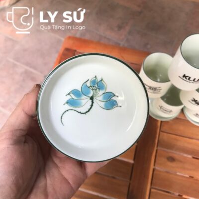 Bộ 6 cốc sứ Bát Tràng quà tặng in logo kèm đĩa họa tiết vẽ tay dáng trụ không quai 200ml BCS-19