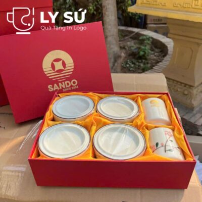 Bộ giftset cốc sứ Bát Tràng quà tặng in logo gồm 2 cốc sứ và 4 hũ mứt BGS-02
