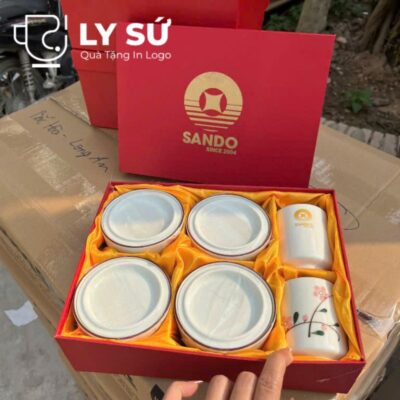 Bộ giftset cốc sứ Bát Tràng quà tặng in logo gồm 2 cốc sứ và 4 hũ mứt BGS-02