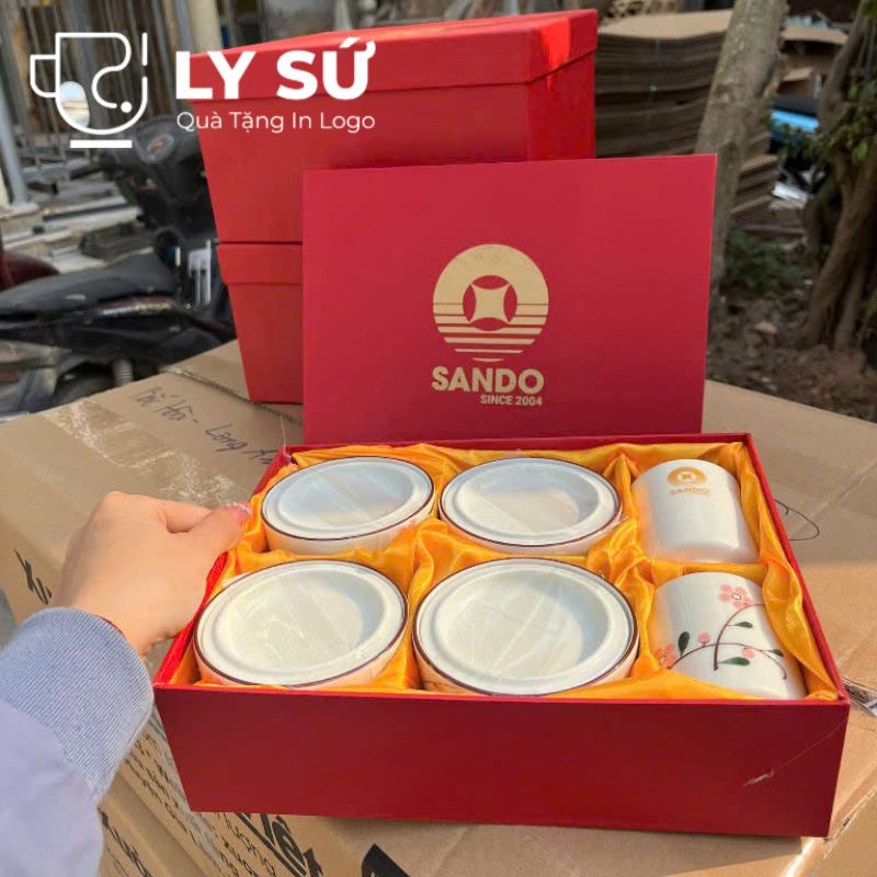 Bộ giftset cốc sứ Bát Tràng quà tặng in logo gồm 2 cốc sứ và 4 hũ mứt BGS-02