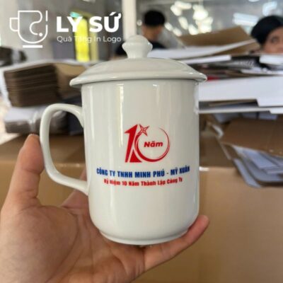 Bộ giftset cốc sứ Bát Tràng quà tặng in logo gồm cốc sứ có nắp và bút ký BGS-06