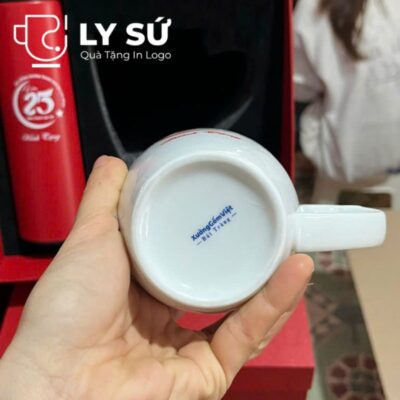 Bộ giftset cốc sứ Bát Tràng quà tặng in logo gồm cốc sứ quai bán tim và bình giữ nhiệt BGS-05