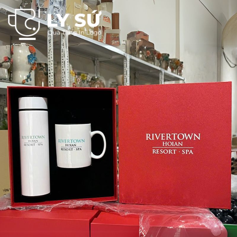 Bộ giftset cốc sứ Bát Tràng quà tặng in logo gồm cốc sứ quai C và bình giữ nhiệt BGS-04
