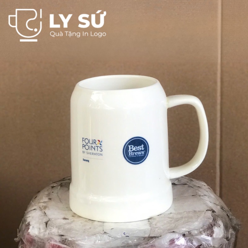 Ca bia Bát Tràng quà tặng in logo màu trắng dáng trụ quai C 500ml CB-05
