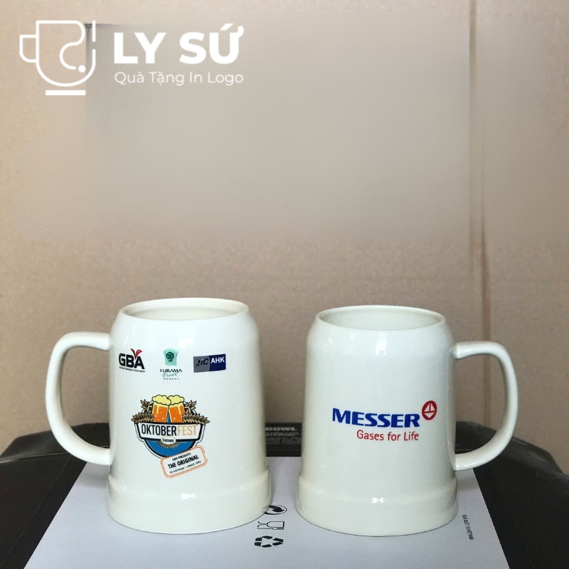 Ca bia Bát Tràng quà tặng in logo màu trắng dáng trụ quai C 500ml CB-06