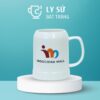Ca bia Bát Tràng quà tặng in logo màu trắng dáng trụ quai C 500ml CB-07
