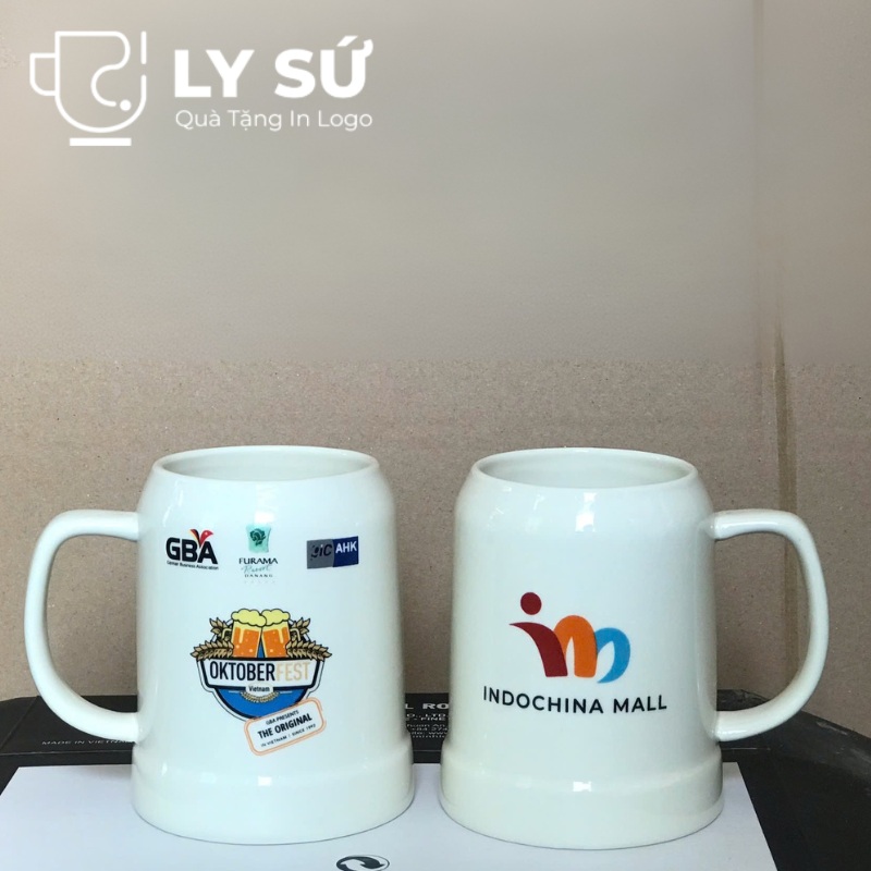 Ca bia Bát Tràng quà tặng in logo màu trắng dáng trụ quai C 500ml CB-07