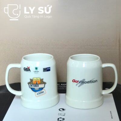 Ca bia Bát Tràng quà tặng in logo màu trắng dáng trụ quai C 500ml CB-08