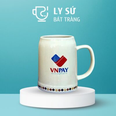 Ca bia Bát Tràng quà tặng in logo màu trắng ngà dáng trụ quai C 500ml CB-01