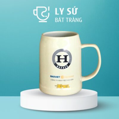 Ca bia Bát Tràng quà tặng in logo màu trắng ngà dáng trụ quai C 500ml CB-02