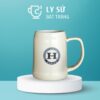 Ca bia Bát Tràng quà tặng in logo màu trắng ngà dáng trụ quai C 500ml CB-03