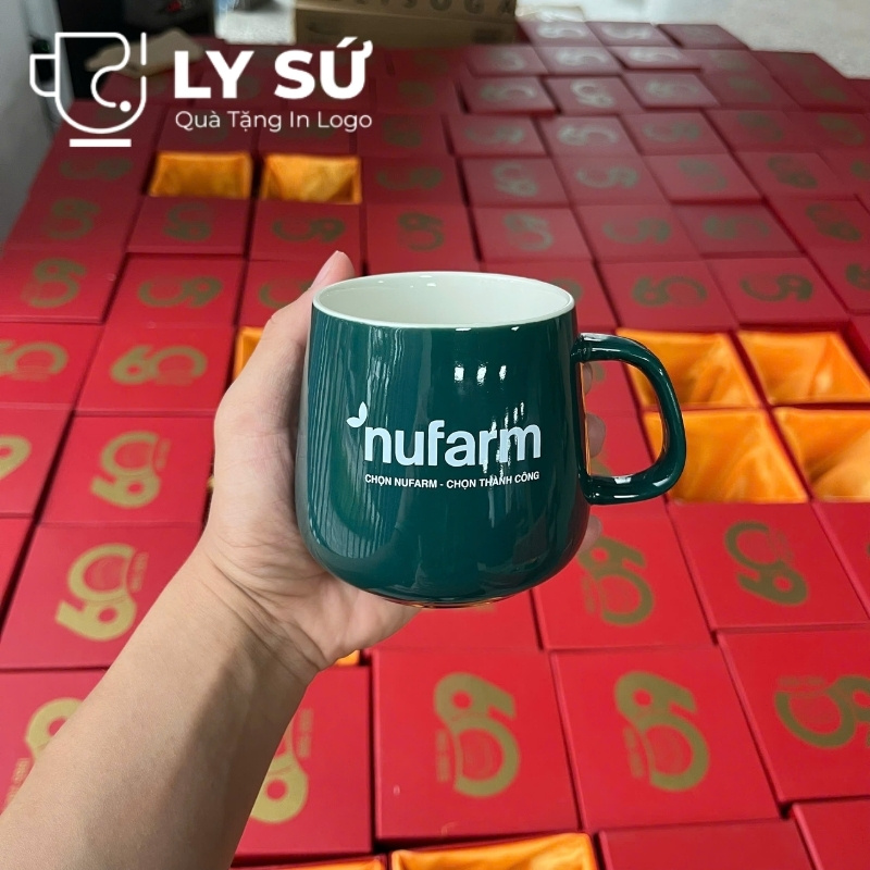 Cốc sứ có nắp và thìa Bát Tràng quà tặng in logo