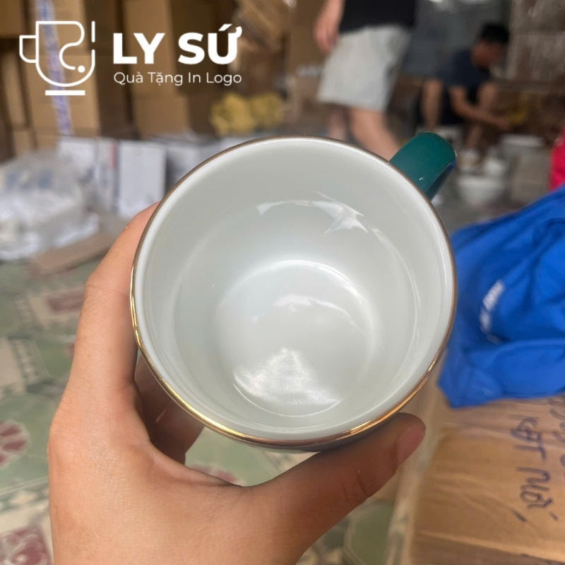 Cốc sứ có nắp Bát Tràng quà tặng in logo