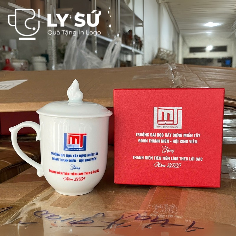 Mẫu cốc sứ làm quà tặng hội nghị, hội thảo hữu ích, thiết thực