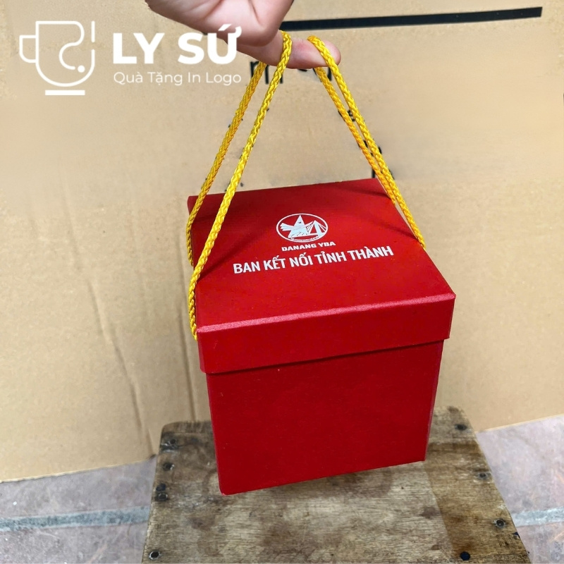 Hộp đựng ly sứ Bát Tràng quà tặng in logo